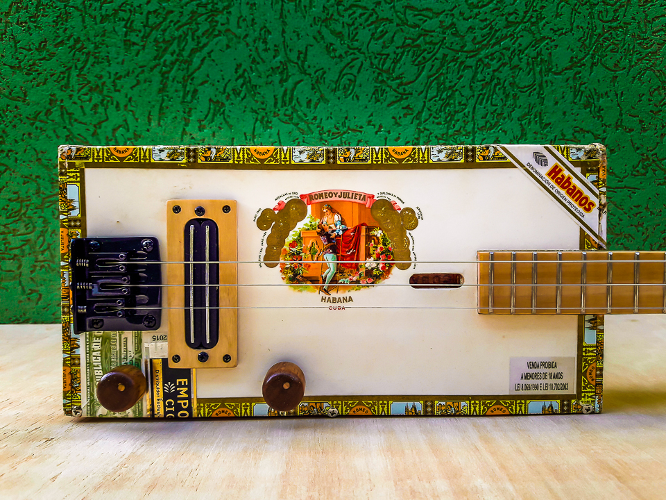 Modelo: Cigar Box 3C / Ano 2017