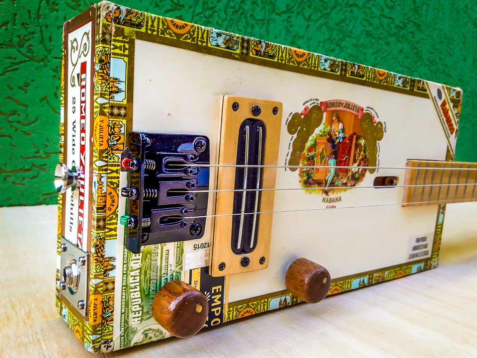 Modelo: Cigar Box 3C / Ano 2017