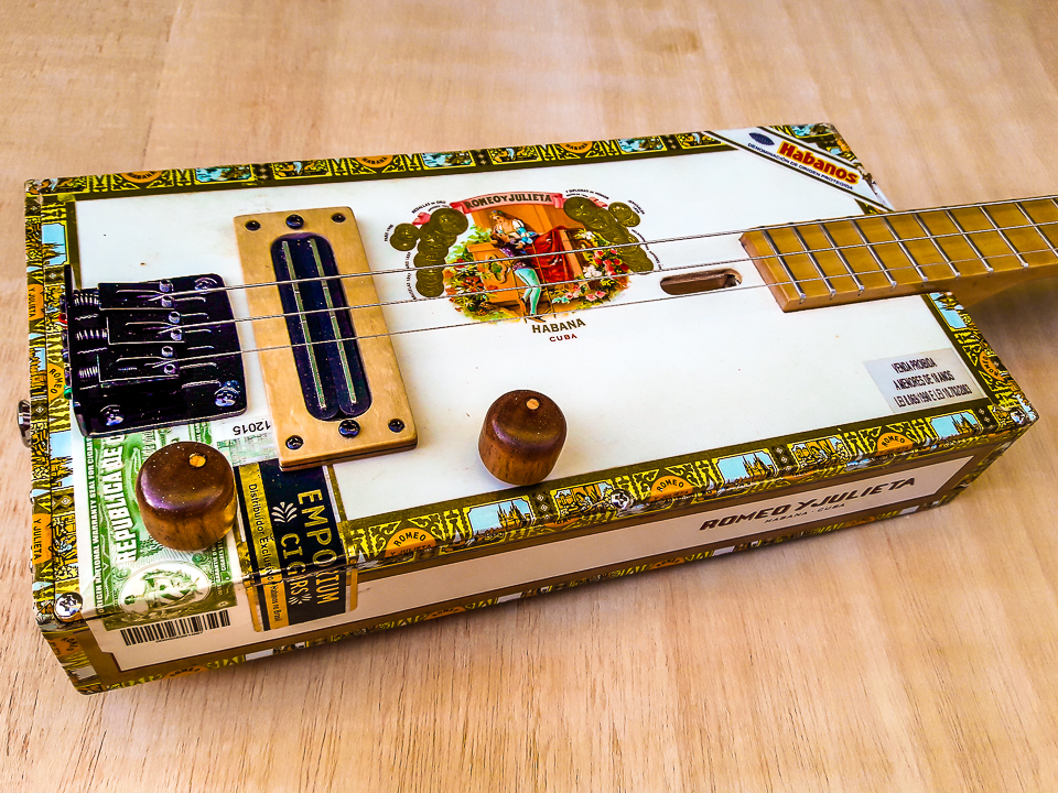 Modelo: Cigar Box 3C / Ano 2017