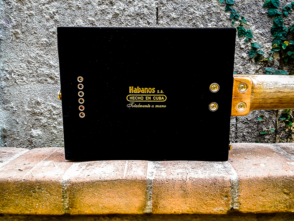 Modelo: Cigar Box 6C / Ano 2017