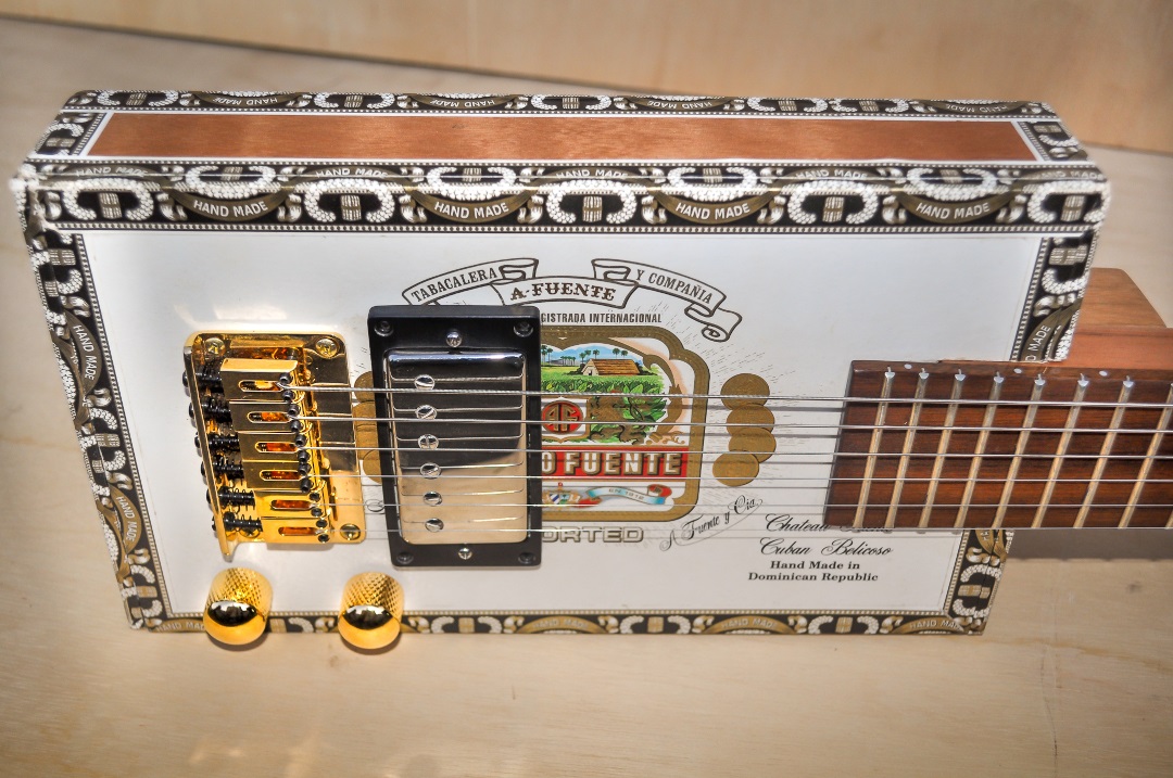 Modelo: Cigar Box 6C / Ano 2018