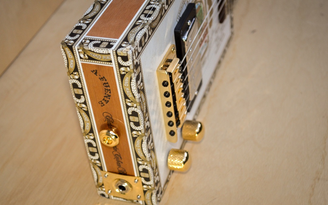 Modelo: Cigar Box 6C / Ano 2018