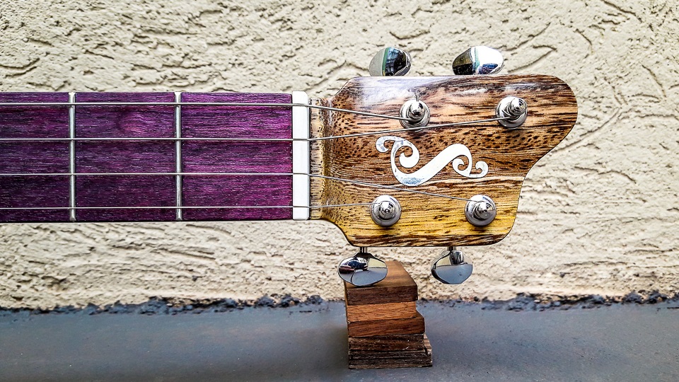 Modelo: Cigar Box 4C / Ano 2017 / Artista: Samir Issa - Mississippi Devils