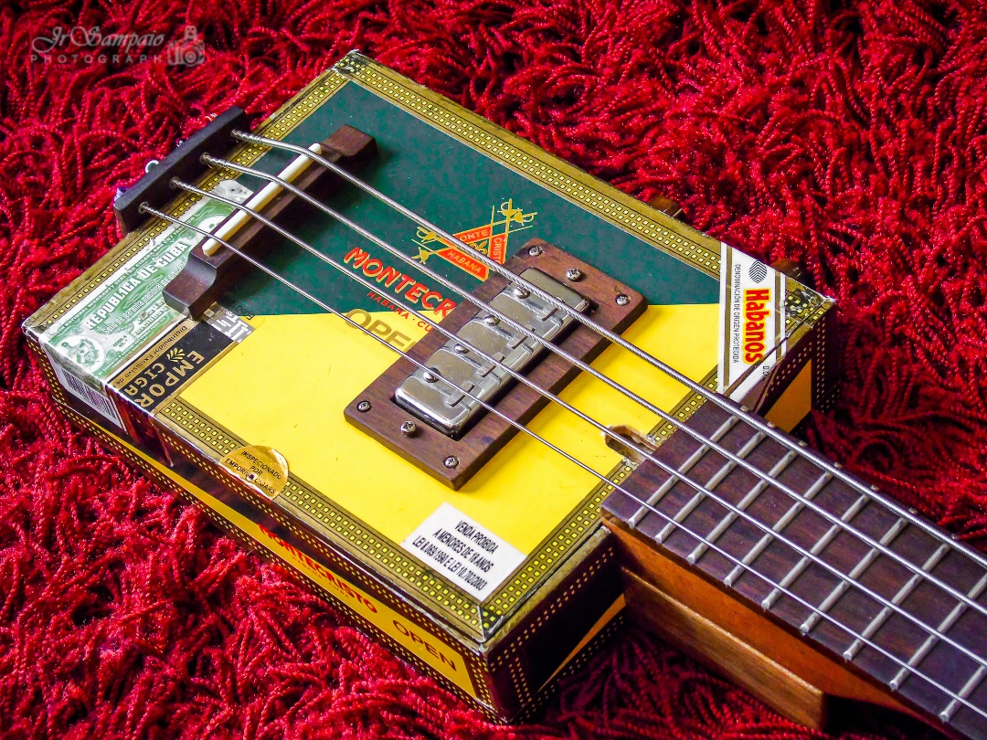 Modelo: Cigar Bass 4C / Ano 2018 / Artista: Juninho Sampaio