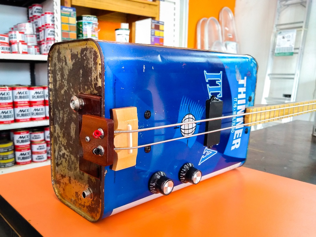 Modelo: Thinner Bass / Ano 2019 / Artista: Mississippi Devils