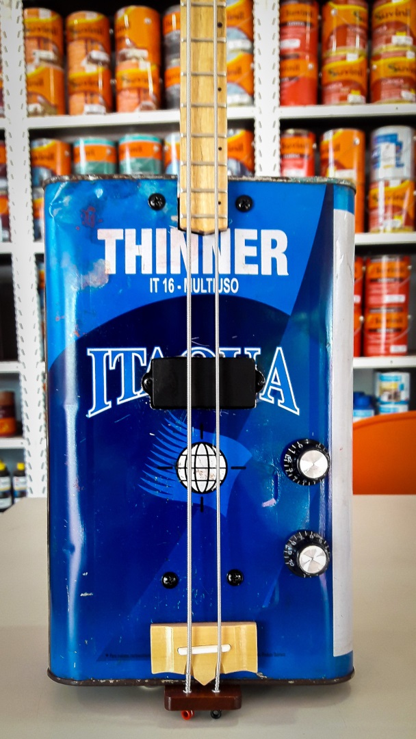 Modelo: Thinner Bass / Ano 2019 / Artista: Mississippi Devils