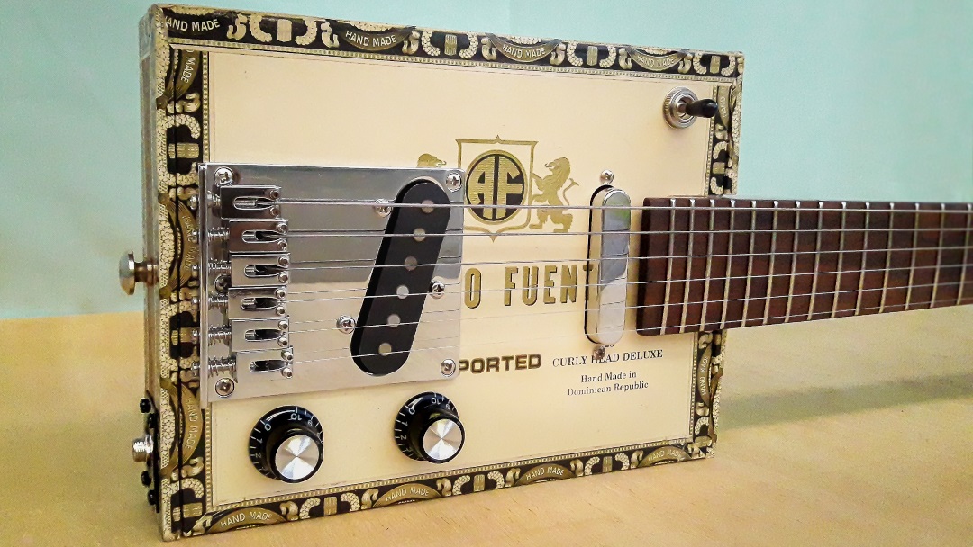 Modelo: Cigar Box 6C / Ano 2019 / Artista: Danni Distler