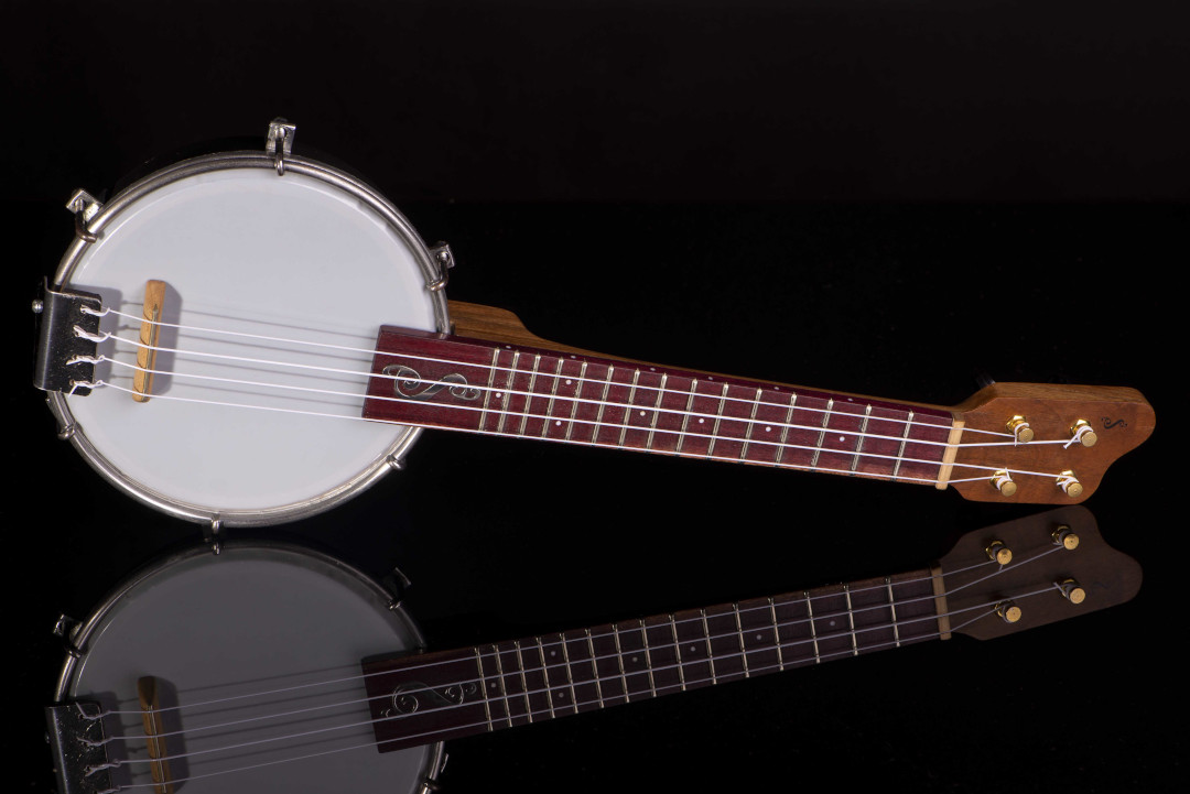 Cigar Box Guitar Modelo: Banjolele / Ano 2020