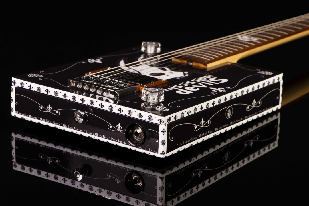 Modelo: Cigar Box 6C / Ano 2020
