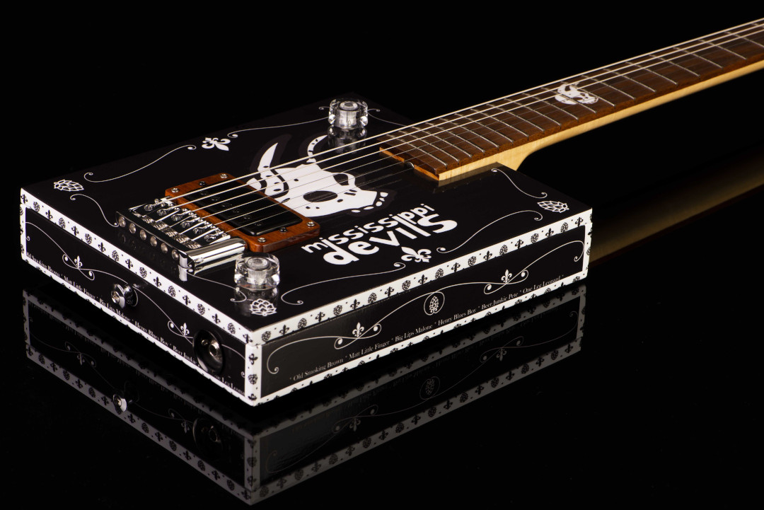 Modelo: Cigar Box 6C / Ano 2020