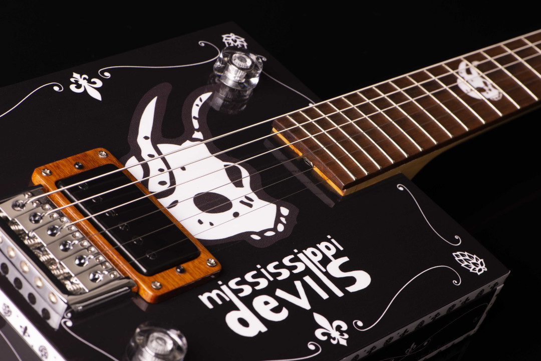 Modelo: Cigar Box 6C / Ano 2020