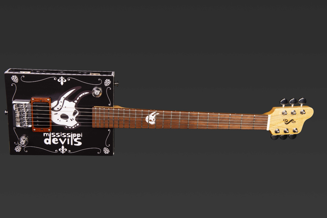 Modelo: Cigar Box 6C / Ano 2020