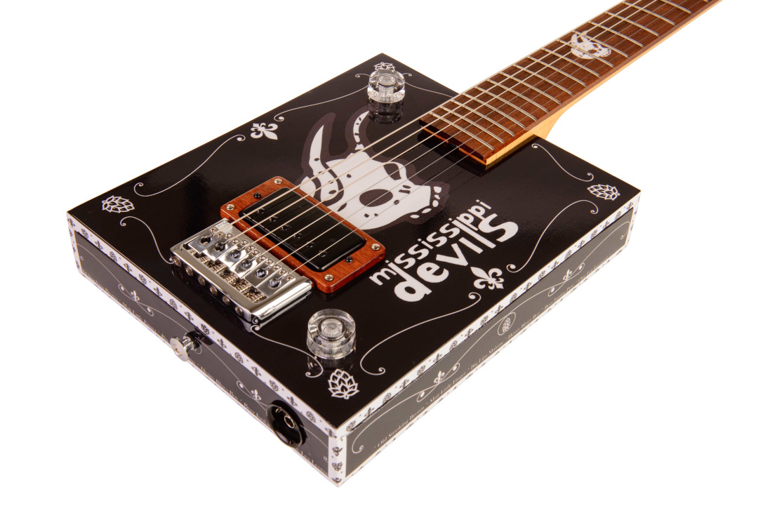 Modelo: Cigar Box 6C / Ano 2020