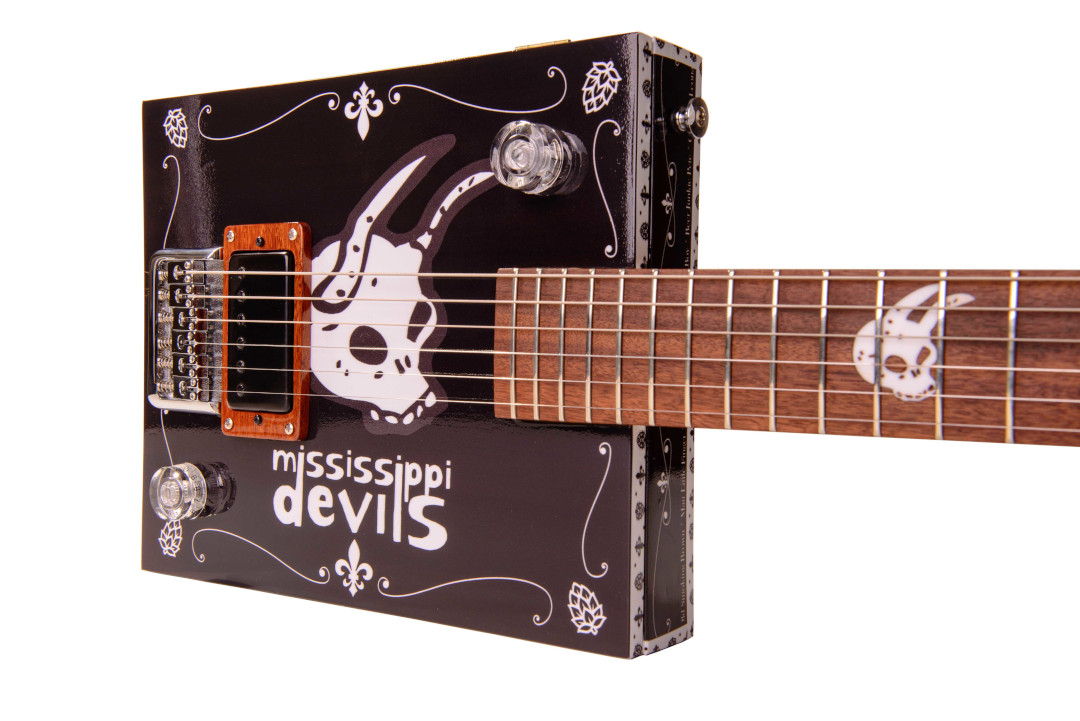 Modelo: Cigar Box 6C / Ano 2020