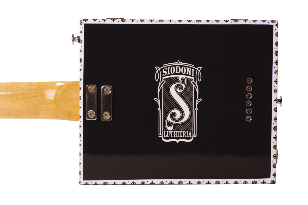 Modelo: Cigar Box 6C / Ano 2020