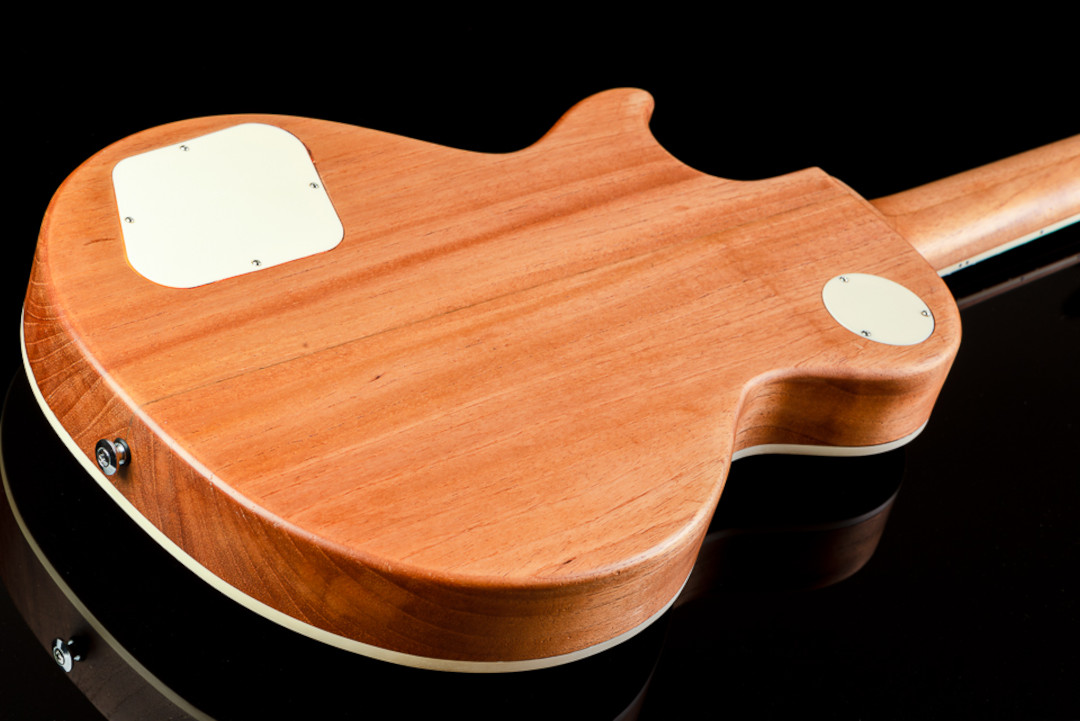 Modelo: Les Paul / Ano 2020 / Artista: Nando Andrade - TioGica