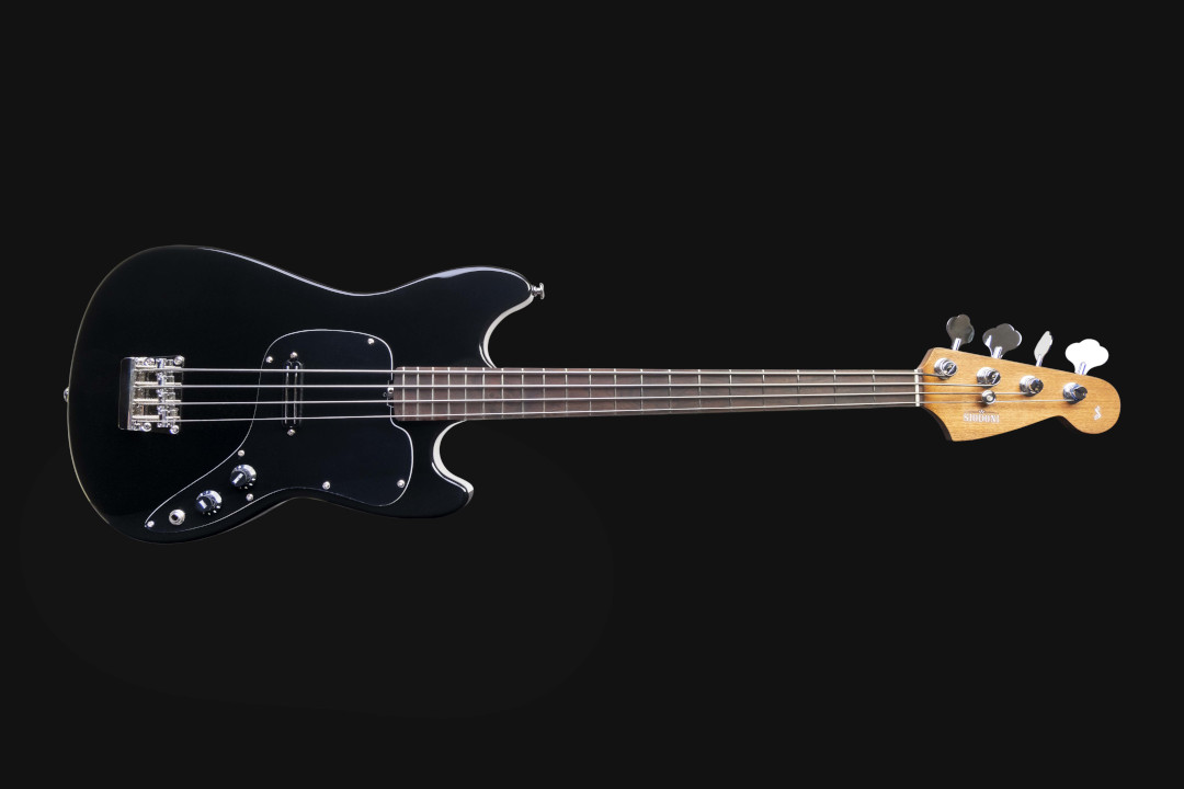 Baixo Modelo: Musicmaster / Ano 2021