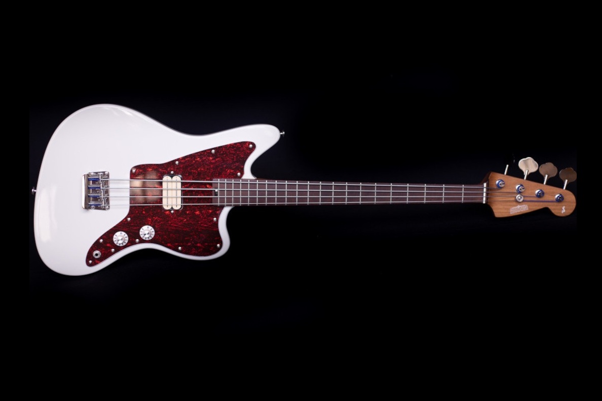 Baixo Modelo: Jaguar / Ano 2025