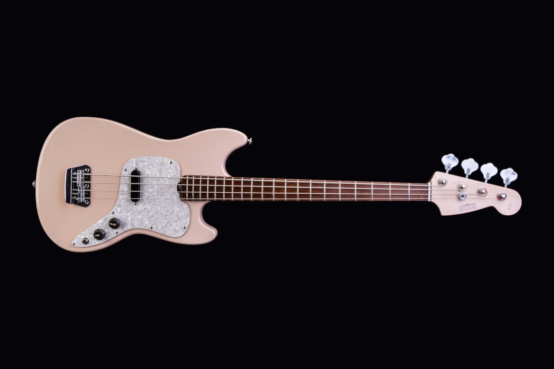 Baixo Modelo: Musicmaster / Ano 2021