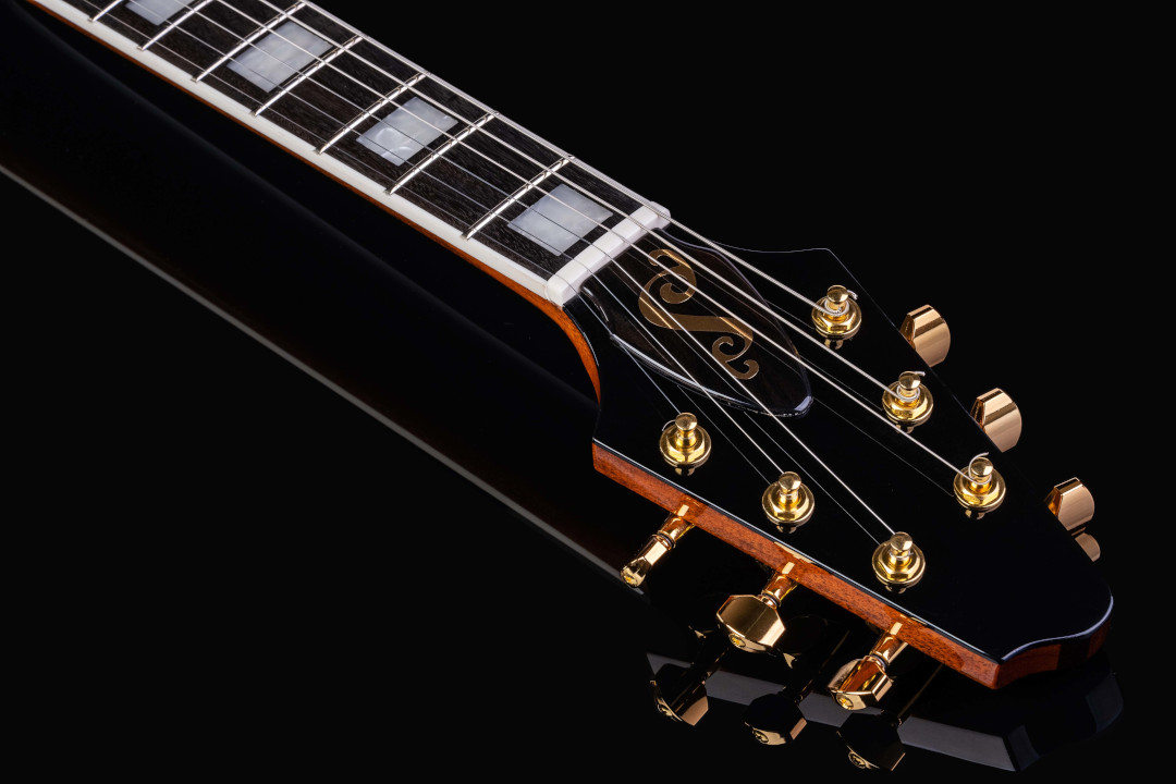 Modelo: Flying V / Ano 2022