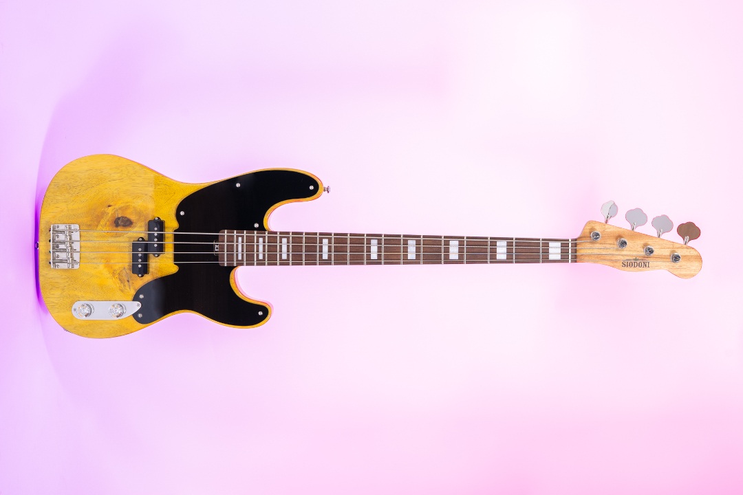 Baixo Modelo: P-Bass / Ano 2025