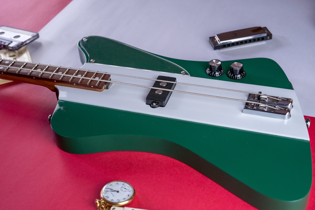 Modelo: T-Bird 2C / Ano 2024 / Artista: Tony Lucido